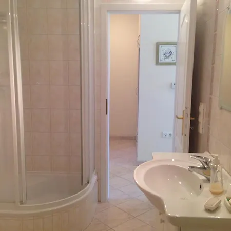 Ξενοδοχείο με διαμερίσματα Balatoni Szello Apartman *
