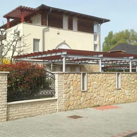 Ξενοδοχείο με διαμερίσματα Balatoni Szello Apartman Σίοφοκ